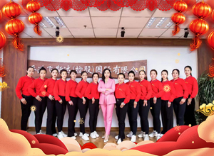 ���ߚwȥҲ�����R�����g���w˹�_(d��)���﹧ף�����R���񣬸����pȫ���f����ģ�