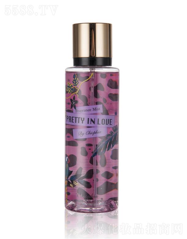 ٻ��PRETTY IN LOVE���w���F