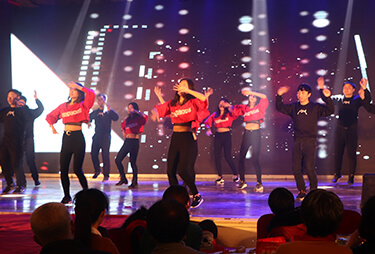��10��c�_(k��i)��(ch��ng)�衶���(d��ng)�ഺ������������